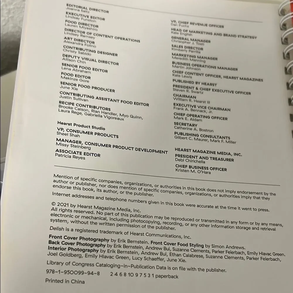 Vegan Dinners Cookbook - Green Cover 2021